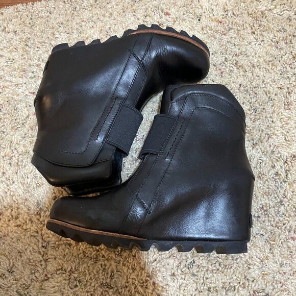 Sorel Size 7 Fiona Wedge Lux Leather Ankle Boots Black Pull On - Picture 8 of 16